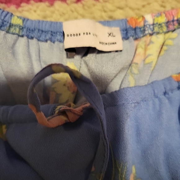 NWT Juniors XL SO Smocked Ruffles Blouse Blue Flower Puff Sleeve Crop Top - Picture 7 of 12